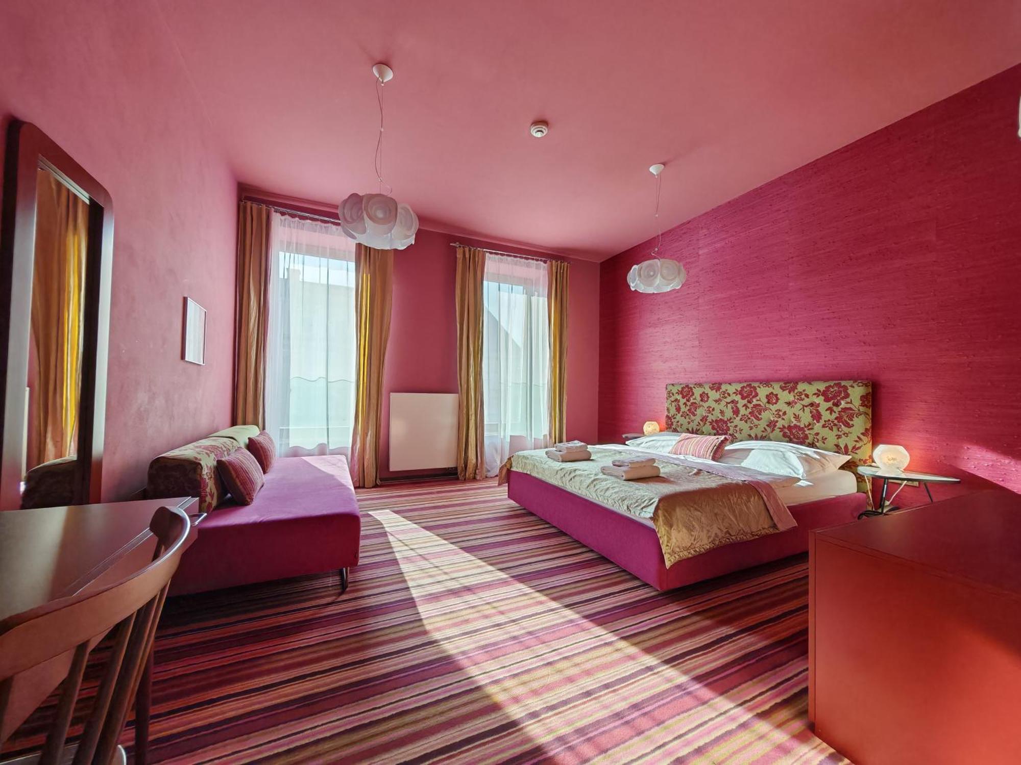 Hotel Rajska Zahrada Nové Město nad Metují Exterior foto