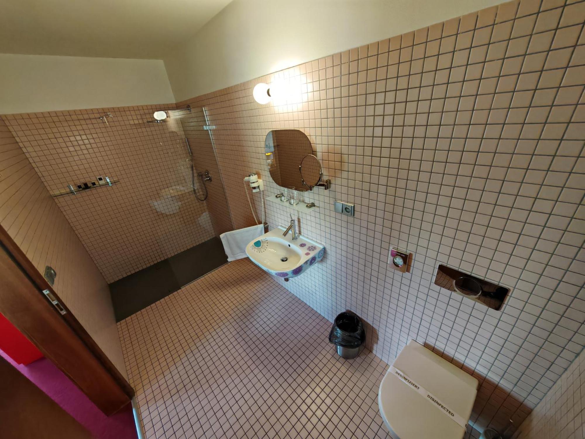 Hotel Rajska Zahrada Nové Město nad Metují Exterior foto